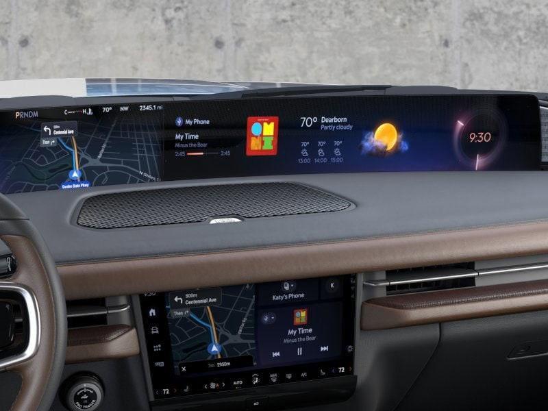 new 2025 Lincoln Navigator car, priced at $102,940