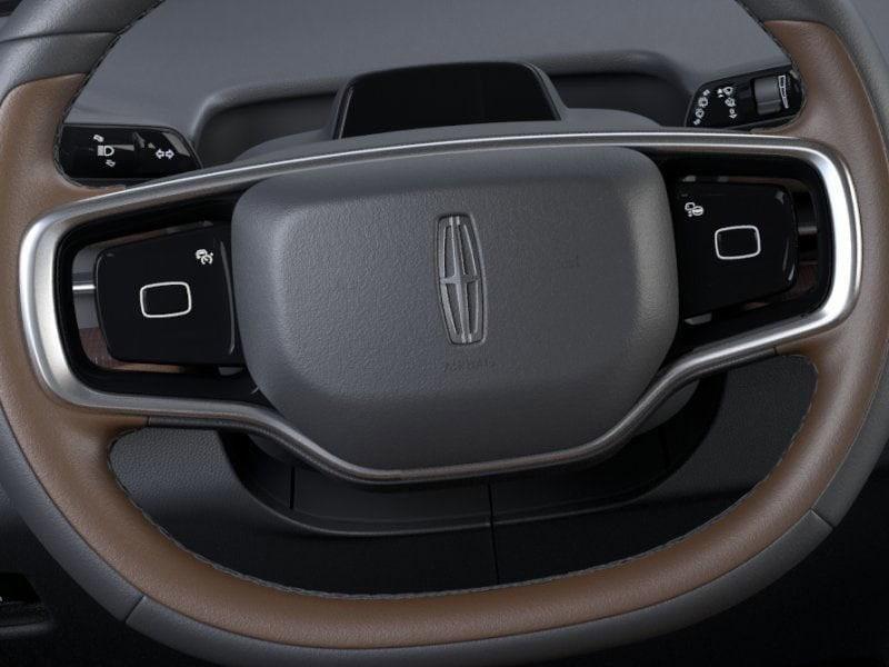 new 2025 Lincoln Navigator car, priced at $102,940