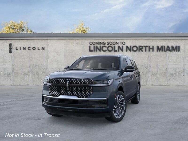 new 2025 Lincoln Navigator car, priced at $102,940