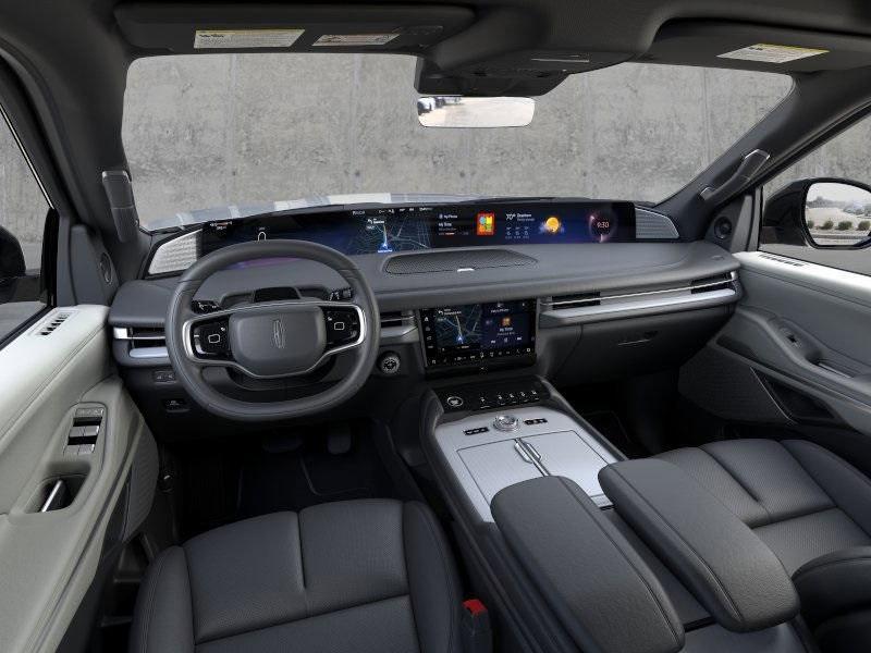 new 2025 Lincoln Navigator car, priced at $105,985