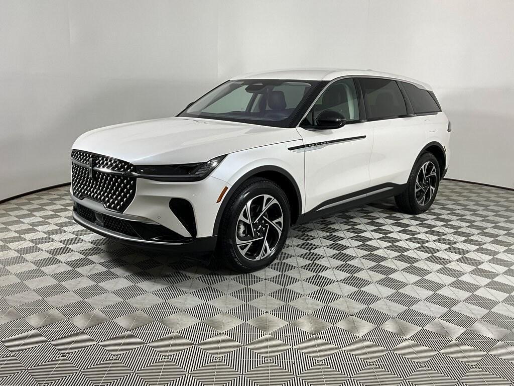 new 2025 Lincoln Nautilus car, priced at $54,235