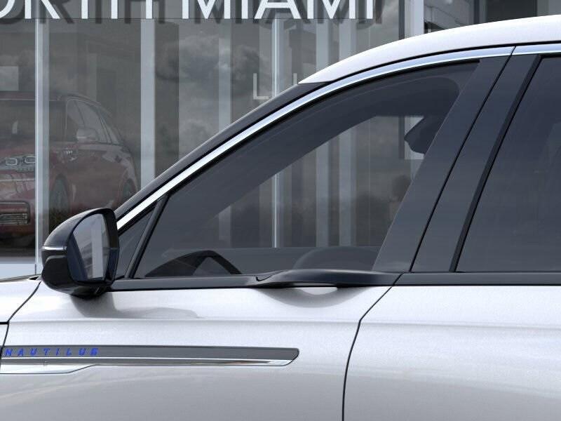 new 2025 Lincoln Nautilus car, priced at $52,976