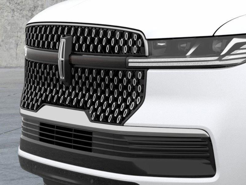 new 2025 Lincoln Navigator car, priced at $102,925