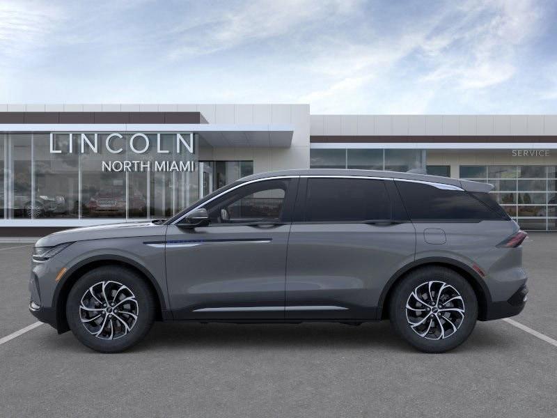 new 2025 Lincoln Nautilus car, priced at $53,606