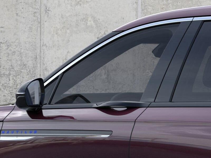 new 2025 Lincoln Nautilus car, priced at $53,606