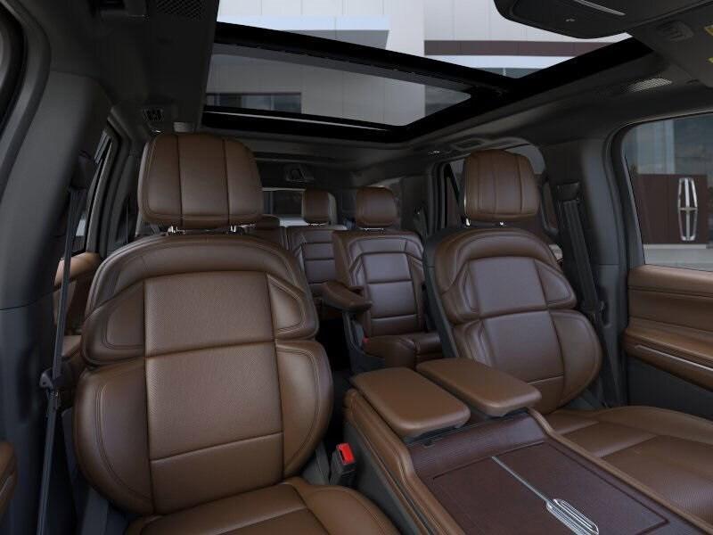 new 2025 Lincoln Navigator car, priced at $102,740