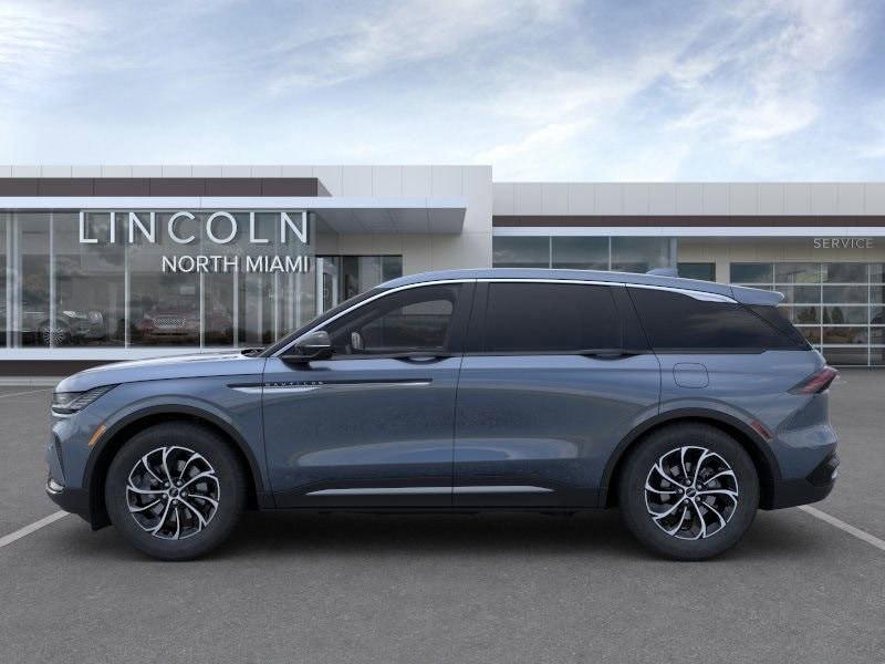 new 2025 Lincoln Nautilus car, priced at $53,223