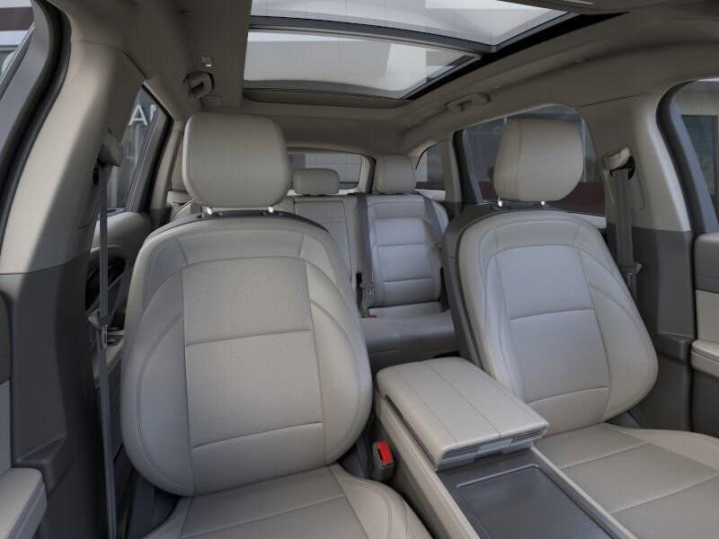 new 2025 Lincoln Nautilus car, priced at $53,223