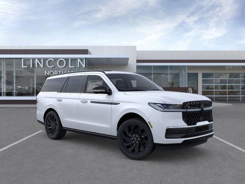 new 2025 Lincoln Navigator car, priced at $106,755