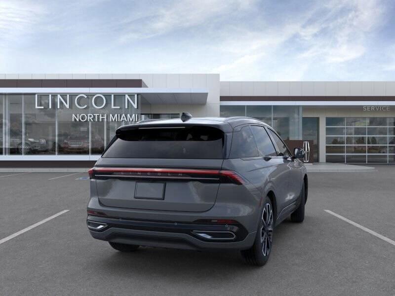 new 2025 Lincoln Nautilus car, priced at $57,659