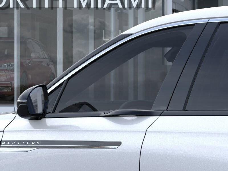 new 2025 Lincoln Nautilus car, priced at $49,204
