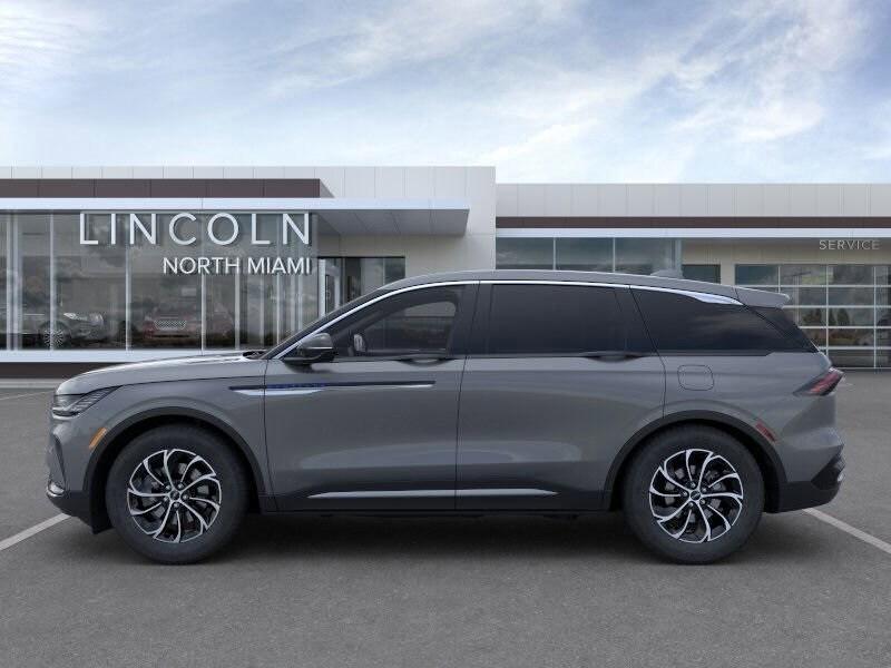 new 2025 Lincoln Nautilus car, priced at $50,886