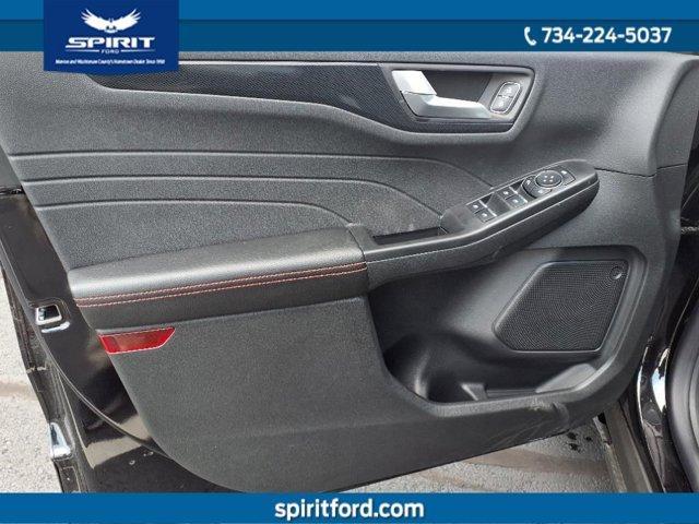 new 2025 Ford Escape car, priced at $29,400