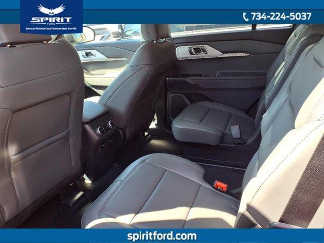 new 2025 Ford Explorer car, priced at $45,050
