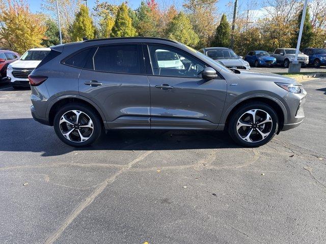 used 2023 Ford Escape car, priced at $26,994