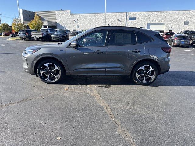 used 2023 Ford Escape car, priced at $26,994