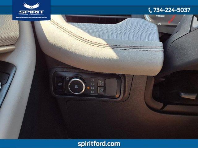 new 2025 Ford Explorer car, priced at $44,077