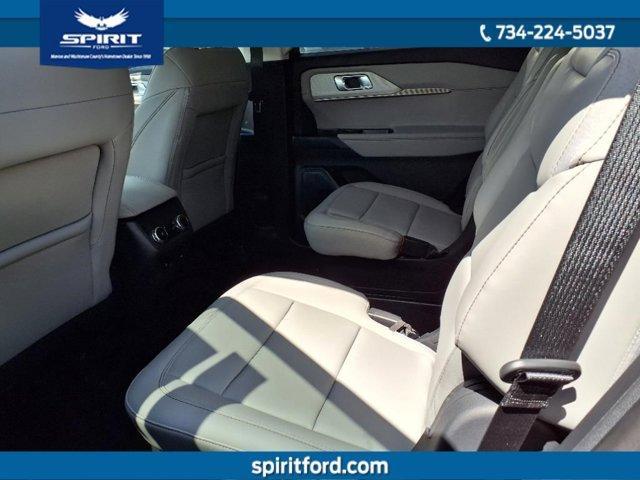 new 2025 Ford Explorer car, priced at $44,077