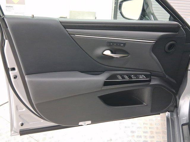 used 2025 Lexus ES 350 car, priced at $41,298