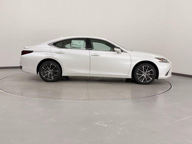 new 2025 Lexus ES 300h car, priced at $51,194