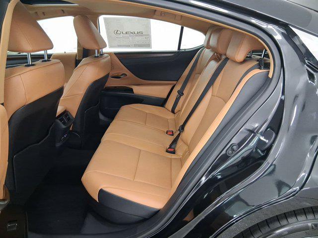 new 2025 Lexus ES 300h car, priced at $49,580