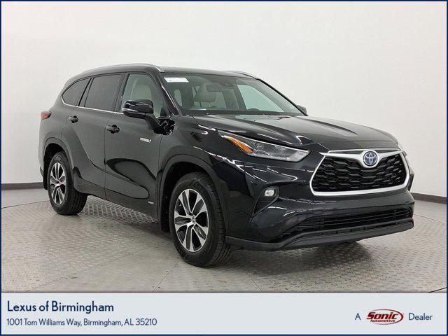 used 2021 Toyota Highlander Hybrid car, priced at $37,599