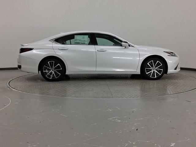new 2025 Lexus ES 300h car, priced at $50,030