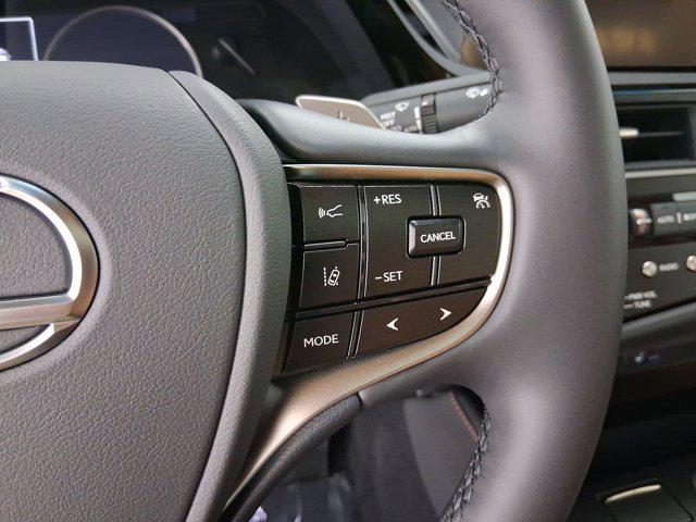 new 2025 Lexus ES 300h car, priced at $50,030