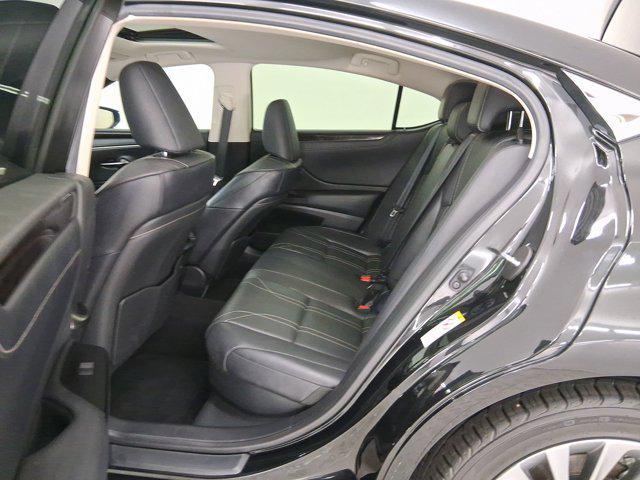 used 2019 Lexus ES 300h car, priced at $26,999