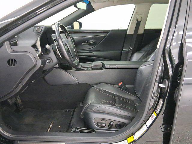 used 2019 Lexus ES 300h car, priced at $26,999