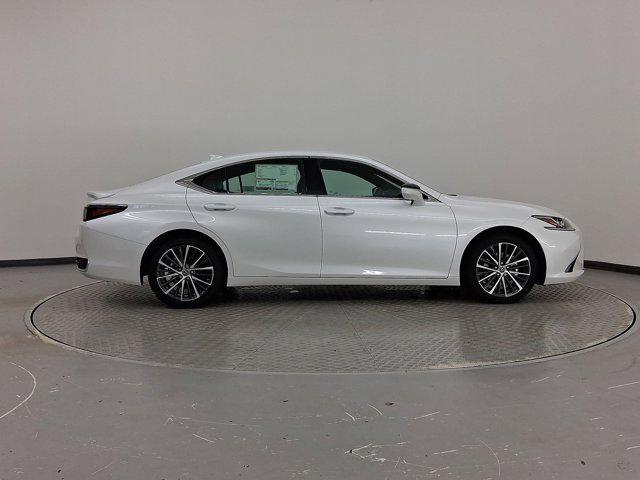 new 2025 Lexus ES 300h car, priced at $49,800