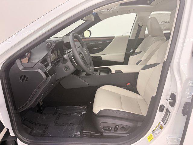 new 2025 Lexus ES 300h car, priced at $49,707