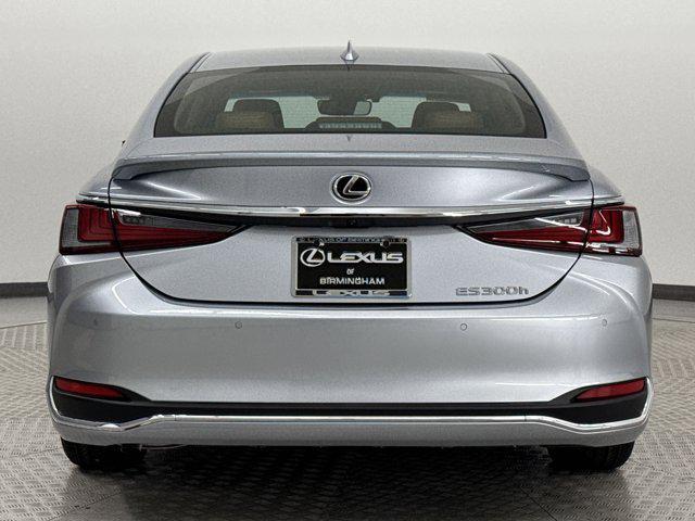 new 2025 Lexus ES 300h car, priced at $48,669