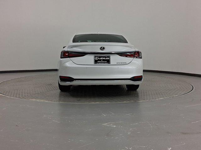 new 2025 Lexus ES 300h car, priced at $54,559