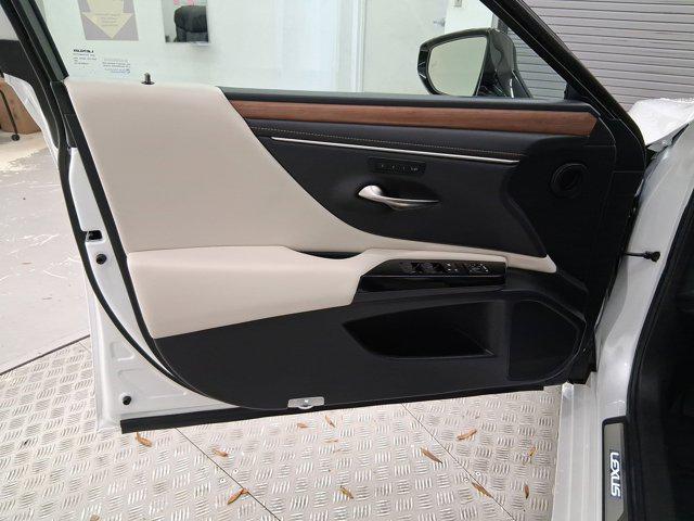 new 2025 Lexus ES 350 car, priced at $47,500