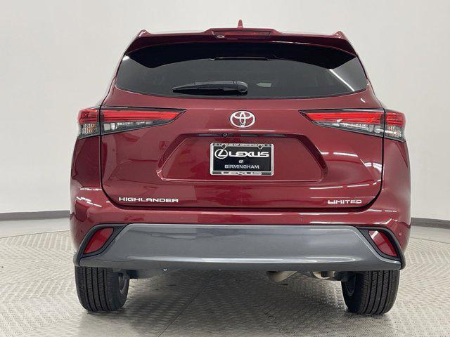 used 2021 Toyota Highlander car, priced at $31,998