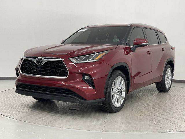 used 2021 Toyota Highlander car, priced at $31,998