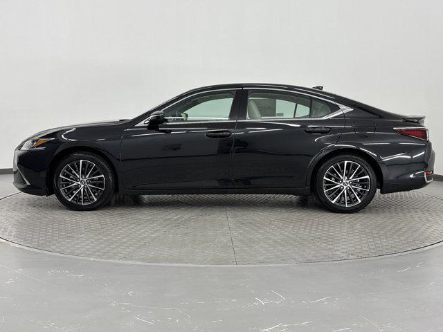 new 2025 Lexus ES 300h car, priced at $47,577