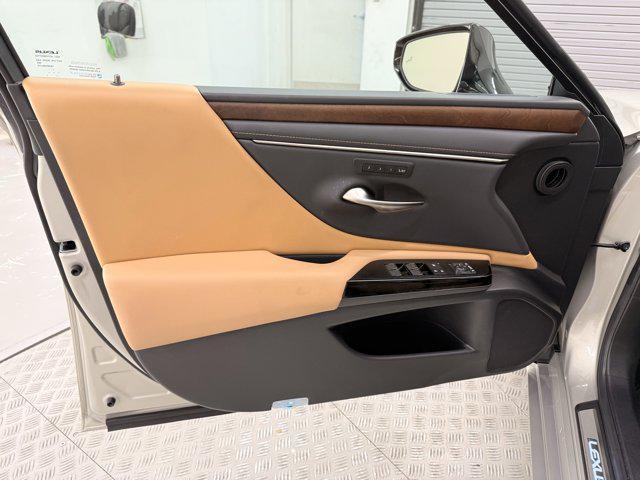 used 2023 Lexus ES 350 car, priced at $35,999