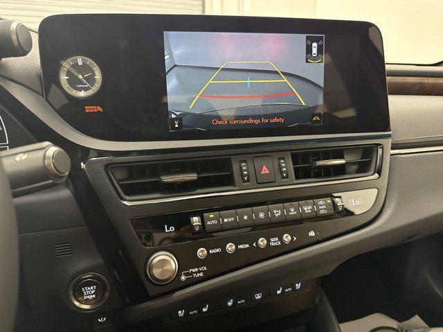 new 2025 Lexus ES 300h car, priced at $48,365