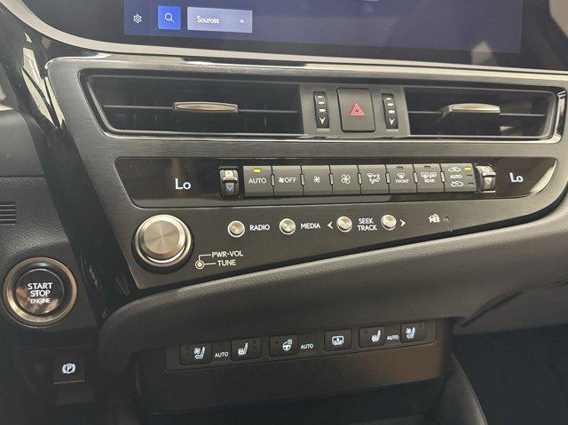 new 2025 Lexus ES 300h car, priced at $48,365