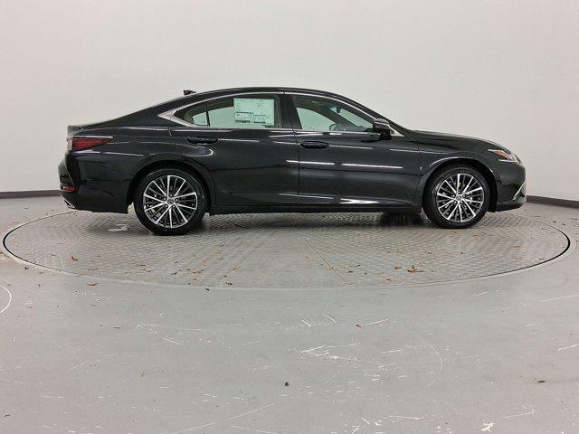 new 2025 Lexus ES 350 car, priced at $46,838