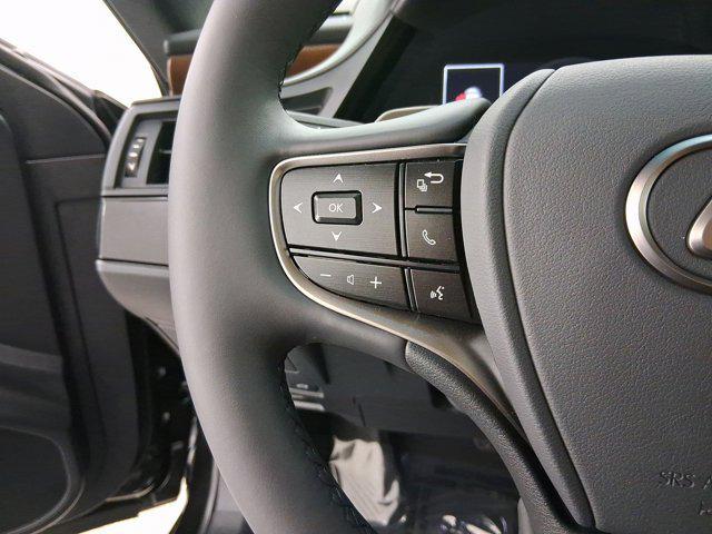 new 2025 Lexus ES 350 car, priced at $46,838