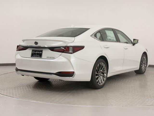 new 2025 Lexus ES 300h car, priced at $52,358