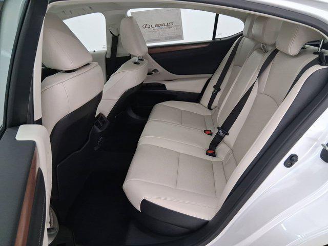 new 2025 Lexus ES 300h car, priced at $50,197
