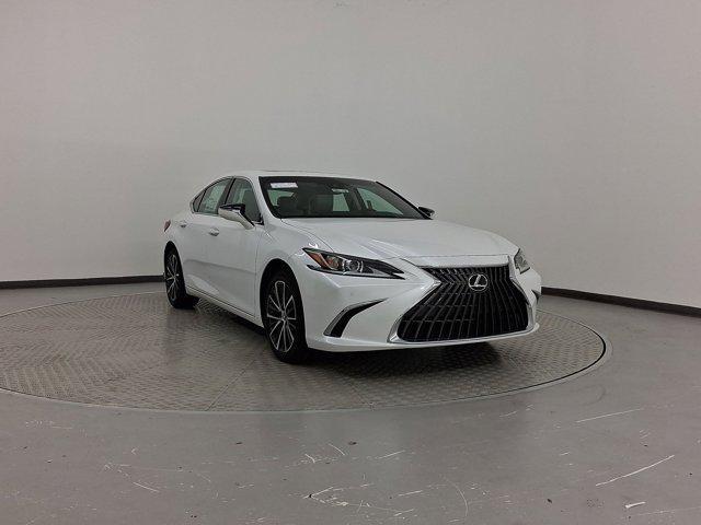 new 2025 Lexus ES 300h car, priced at $50,197