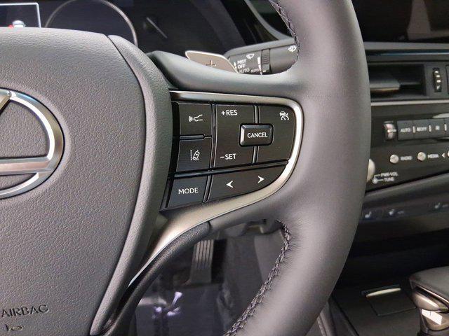 new 2025 Lexus ES 300h car, priced at $50,197