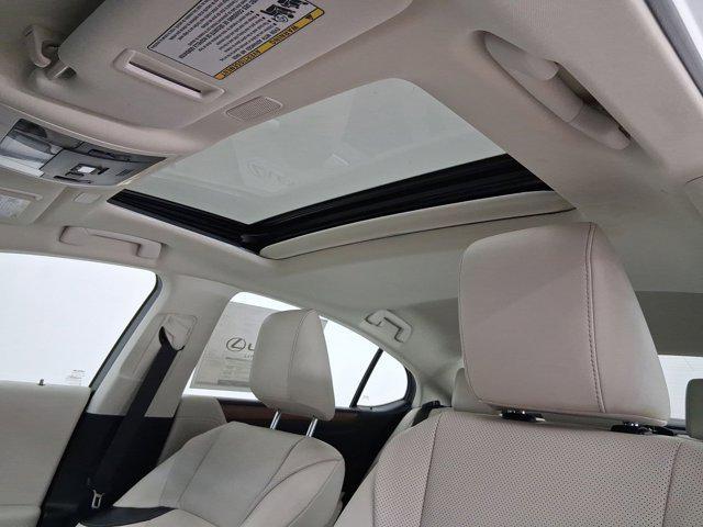 new 2025 Lexus ES 300h car, priced at $50,197