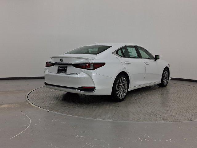 new 2025 Lexus ES 300h car, priced at $56,069