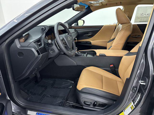 new 2025 Lexus ES 300h car, priced at $48,542